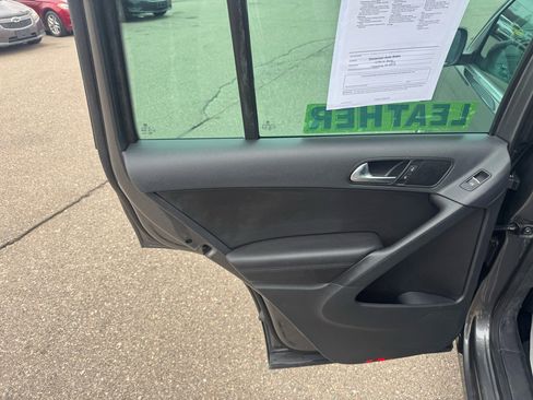 Used 2012 Volkswagen Tiguan S image 13