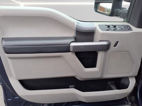 Used 2018 Ford F350 XLT w/ XLT Premium Package image 15