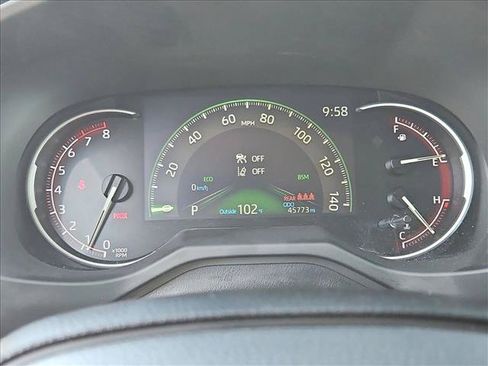 Used 2025 Toyota RAV4 XLE FWD image 14