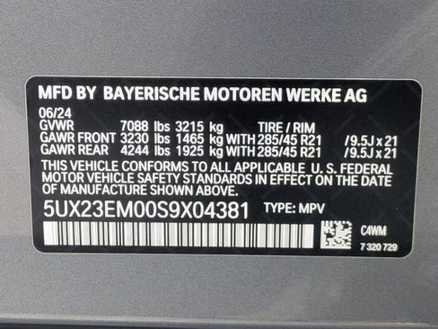 Used 2025 BMW X7 xDrive40i w/ Premium Package AWD/4WD image 31