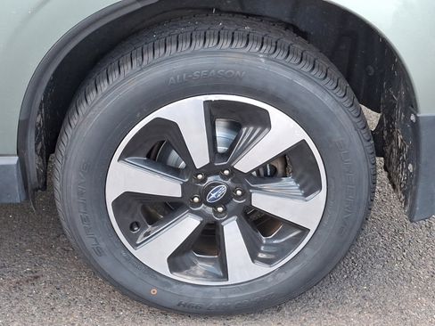 Used 2018 Subaru Forester 2.5i Premium w/ All-Weather Package image 8