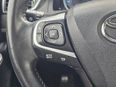 Used 2015 Toyota Camry XLE w/ Moonroof Package FWD image 29