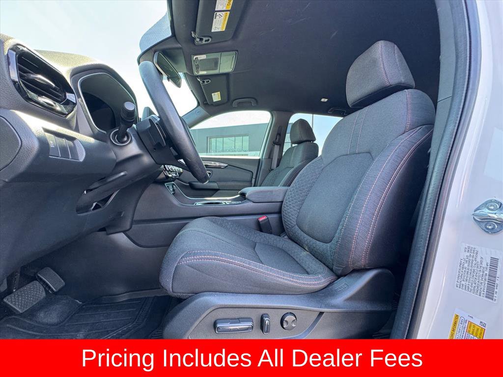 Used 2025 Honda Pilot Sport image 16