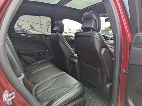 Used 2017 Lincoln MKC Select w/ Lincoln MKC Climate Package image 19