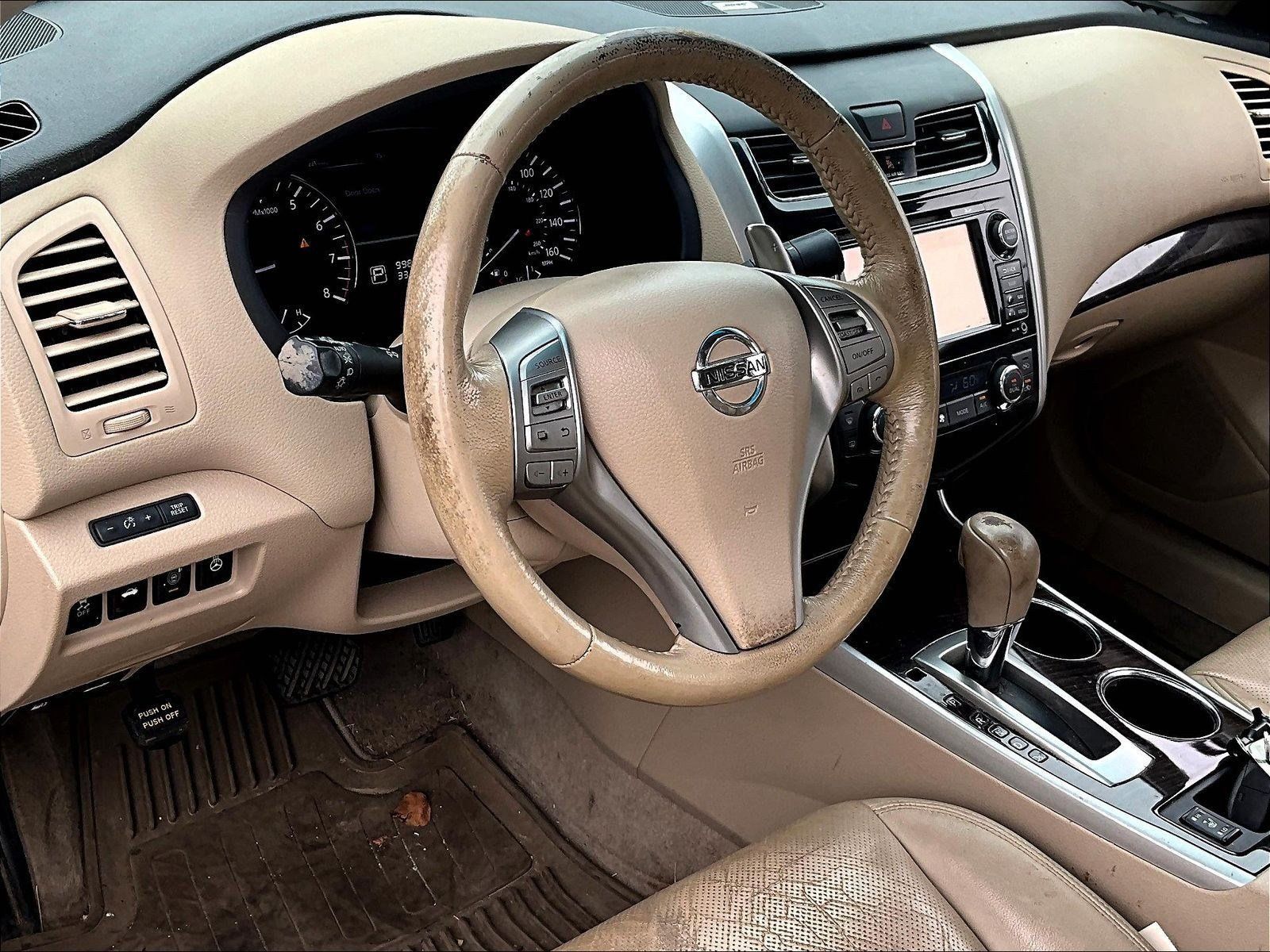 Used 2013 Nissan Altima 3.5 SL w/ Technology Pkg FWD image 17
