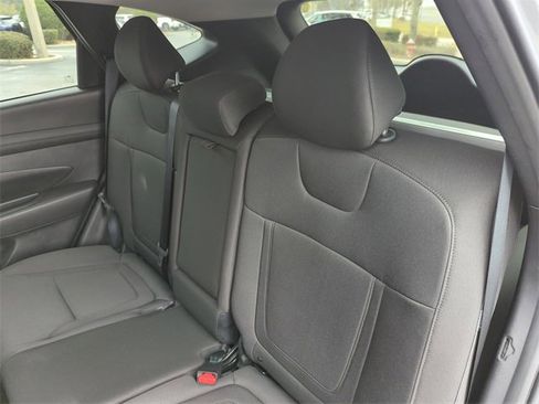 Used 2025 Hyundai Tucson SE image 22