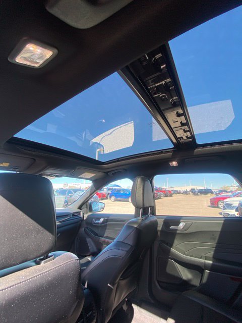 Used 2024 Ford Escape ST-Line w/ Tech Pack #1 AWD/4WD image 10