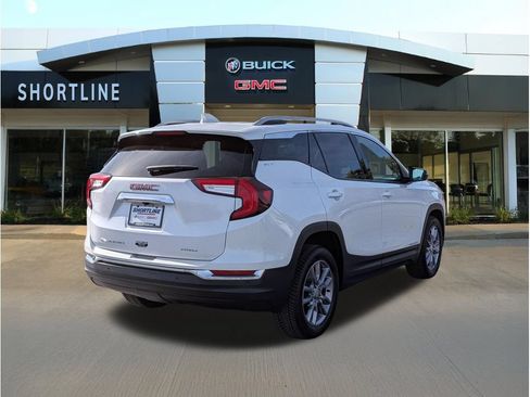 Used 2022 GMC Terrain SLT AWD/4WD image 3