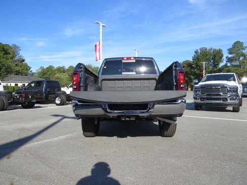 New 2026 RAM 2500 Tradesman AWD/4WD image 5