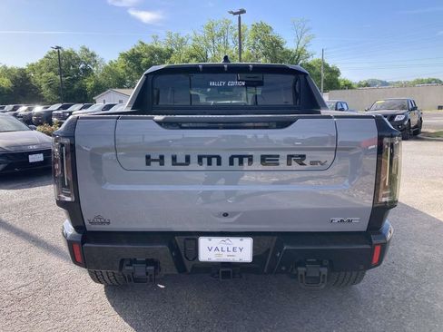 New 2026 GMC Hummer EV 4x4 Crew Cab w/ LPO, Dark Essentials Package image 5