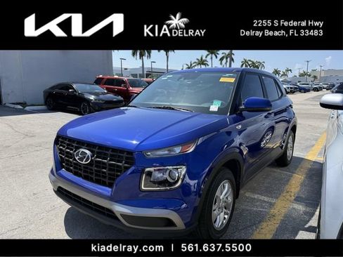 Used 2021 Hyundai Venue SE FWD image 4
