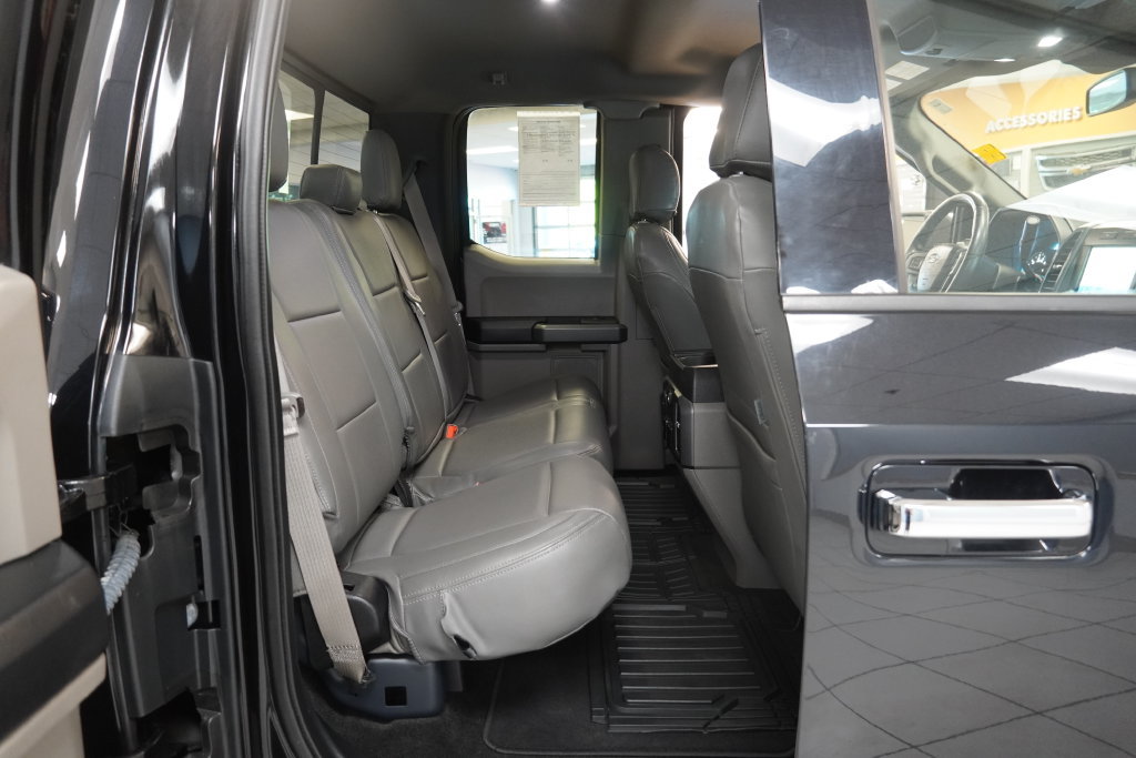 Used 2019 Ford F150 XLT w/ Equipment Group 302A Luxury AWD/4WD image 31