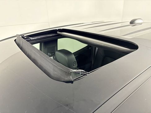 New 2025 GMC Canyon Elevation w/ Convenience Package image 21