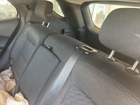 Used 2020 Chevrolet Equinox LT image 18