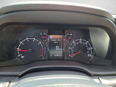 Used 2020 Toyota 4Runner SR5 Premium w/ Moonroof Package AWD/4WD image 18