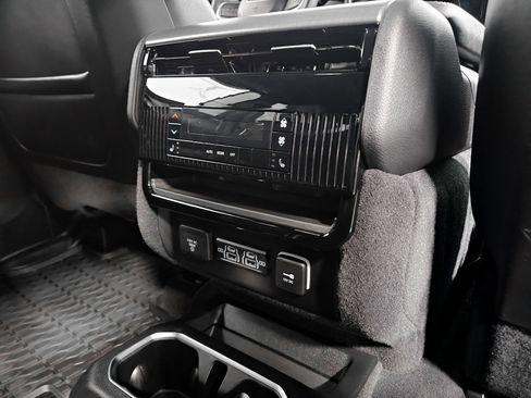 Used 2024 Jeep Wagoneer Series II image 19