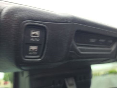 Used 2024 Jeep Wrangler Unlimited Sahara AWD/4WD image 34