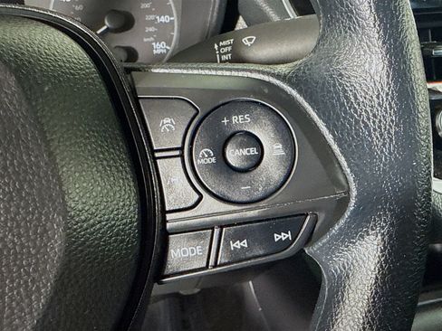 Used 2025 Toyota Corolla LE image 15