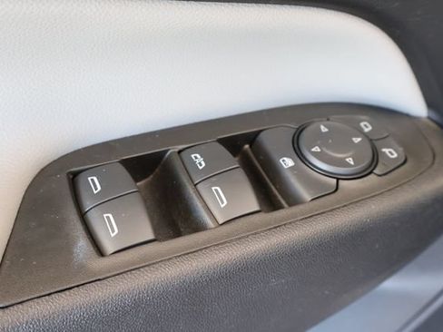 Used 2022 Chevrolet Equinox LT FWD image 15