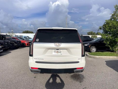 Used 2022 Cadillac Escalade ESV Premium Luxury w/ LPO, Floor Liner Package AWD/4WD image 4