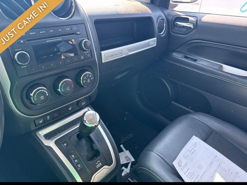 Used 2015 Jeep Compass Latitude AWD/4WD image 10