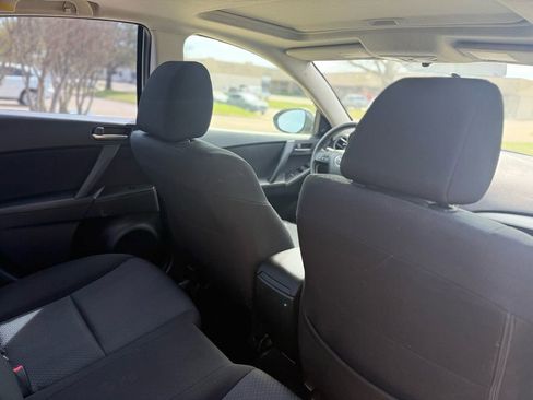 Used 2010 MAZDA MAZDA3 i Touring image 15