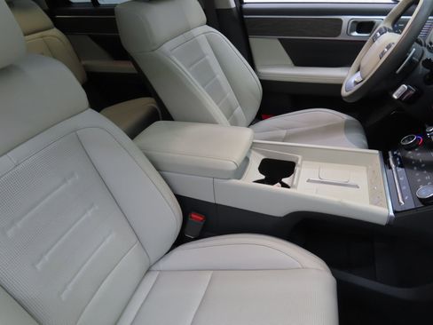 Used 2025 Hyundai Santa Fe Calligraphy image 29