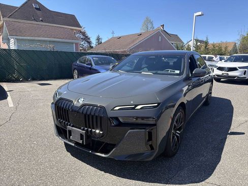 Certified 2023 BMW 740i w/ Parking Assistance Package RWD image 7