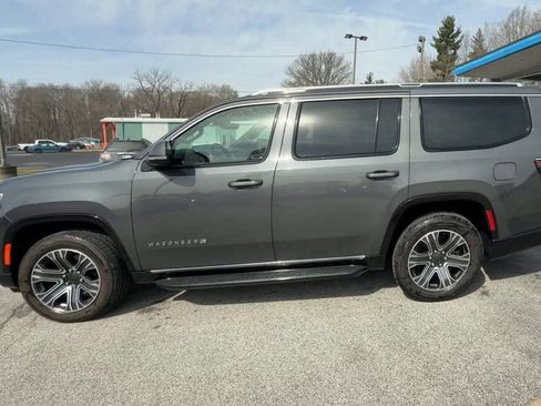 Used 2022 Jeep Wagoneer Series III AWD/4WD image 5