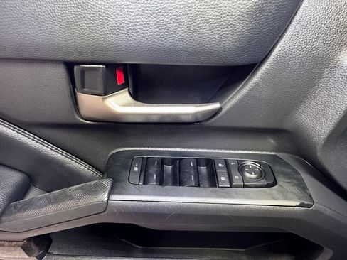 Certified 2025 Toyota Tacoma Limited AWD/4WD image 24