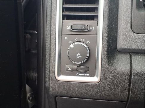 Used 2016 RAM 1500 Classic SLT w/ Luxury Group AWD/4WD image 13