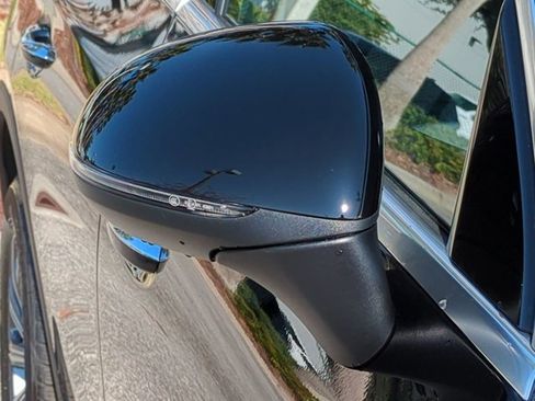 Used 2026 Mercedes-Benz GLC 300 image 12