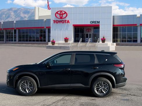 Used 2024 Nissan Rogue S AWD/4WD image 6