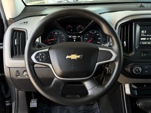 Used 2017 Chevrolet Colorado W/T w/ WT Convenience Package RWD image 28