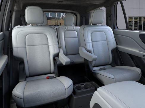 New 2026 Lincoln Aviator Black Label w/ Jet Appearance Package image 11