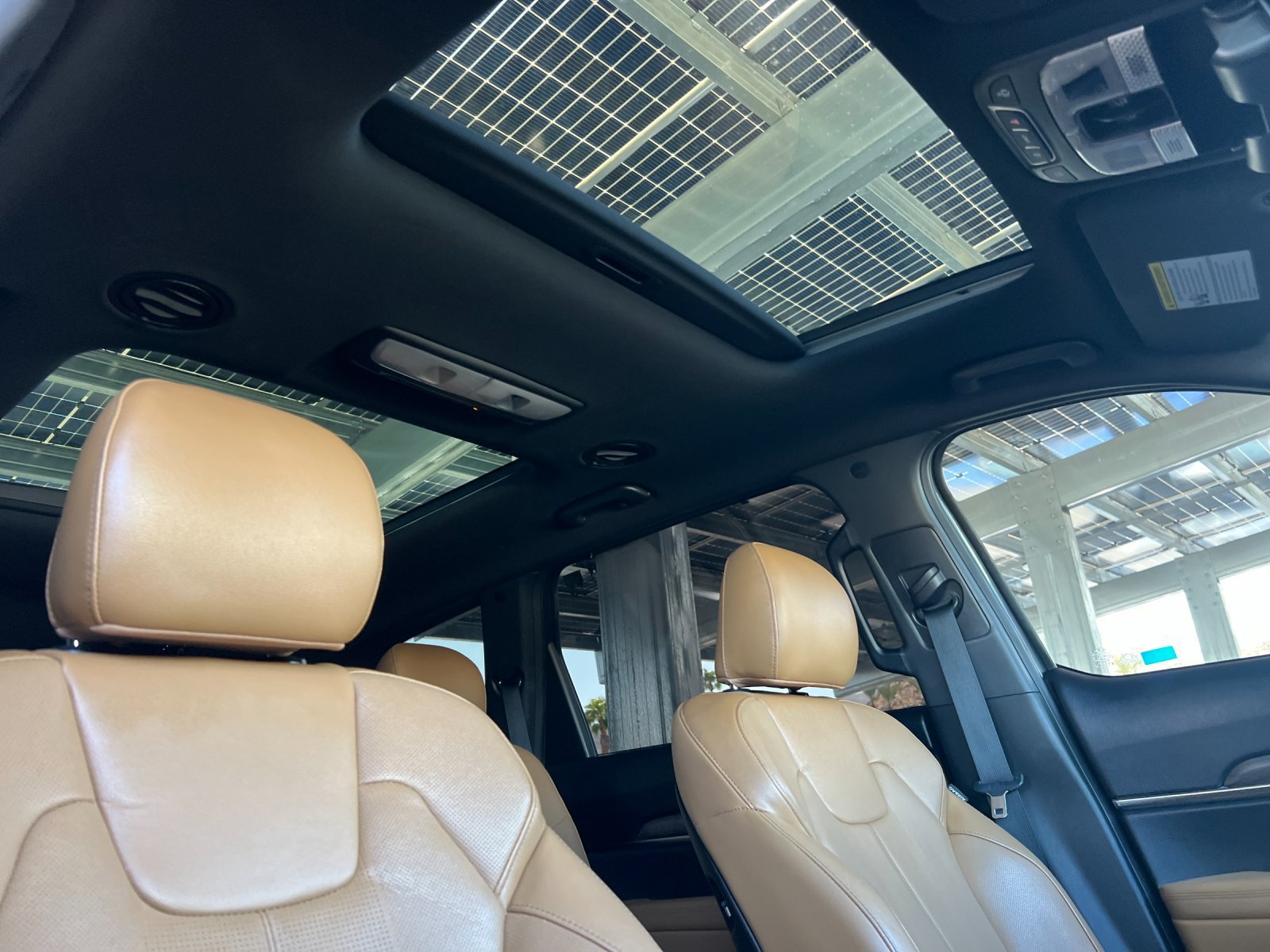 Used 2021 Kia Telluride SX w/ Nightfall Edition Package AWD/4WD image 17