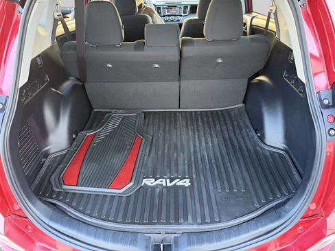 Used 2017 Toyota RAV4 LE w/ Carpet Mat Package image 26
