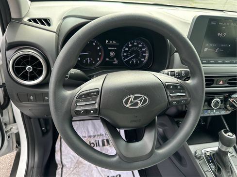 Certified 2023 Hyundai Kona SEL AWD/4WD image 18