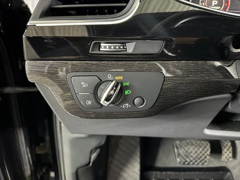 Used 2017 Audi Q7 3.0T Premium Plus AWD/4WD image 27