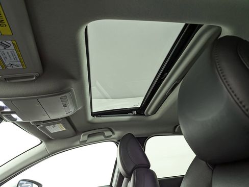 Used 2023 MAZDA CX-30 AWD 2.5 S w/ Premium Package image 15