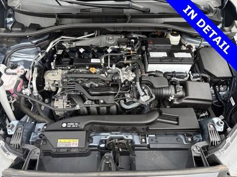 Used 2024 Toyota Corolla Cross LE AWD/4WD image 40