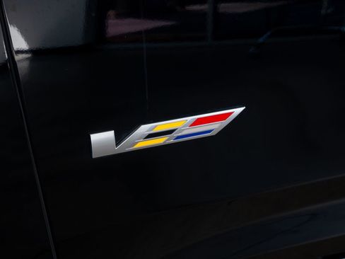 Used 2025 Cadillac Escalade V image 23