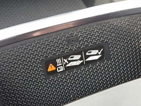 New 2026 Chevrolet Equinox LT w/ Convenience Package II image 9