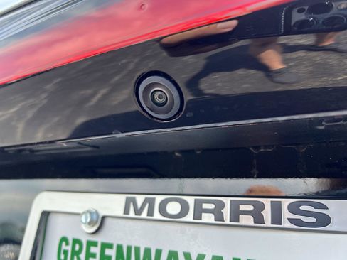 New 2025 Chrysler Pacifica Select w/ Uconnect Theater Family Group image 7