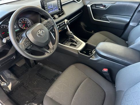 Used 2022 Toyota RAV4 XLE w/ Convenience Package FWD image 9