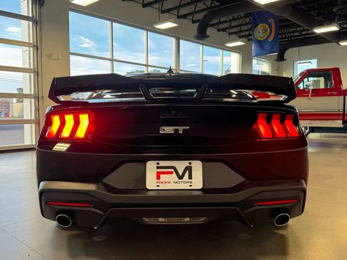 Used 2024 Ford Mustang GT Premium RWD image 6