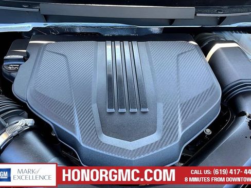 Used 2025 Buick Enclave Sport Touring w/ LPO, Floor Liner Package FWD image 32