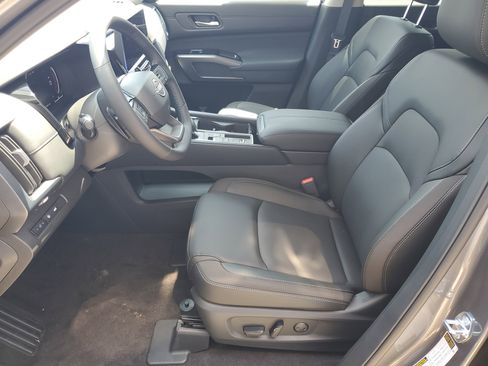 New 2026 Nissan Pathfinder SL FWD image 11