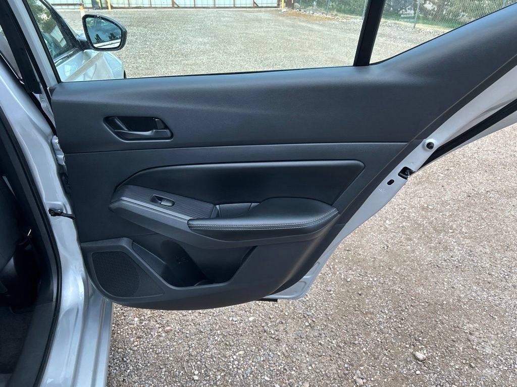 Used 2024 Nissan Altima 2.5 SV FWD image 38