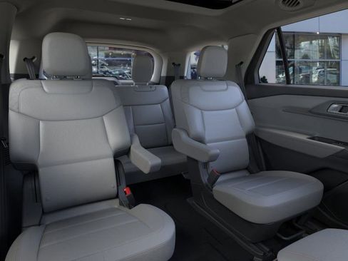 New 2026 Ford Explorer Active w/ Active Comfort Package image 11